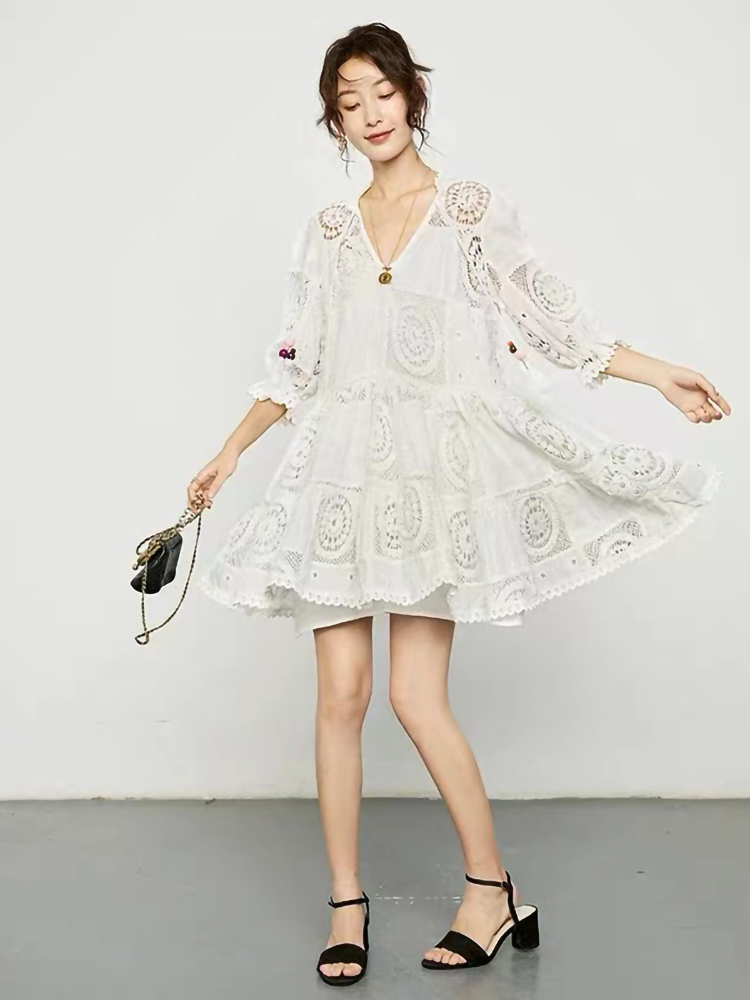 2022 Summer New MAJ* Hollow-out White Lace Dress Women Embroidered V-neck Loose Mini Dress French Sexy Ruffled Robe Short Skirt alx