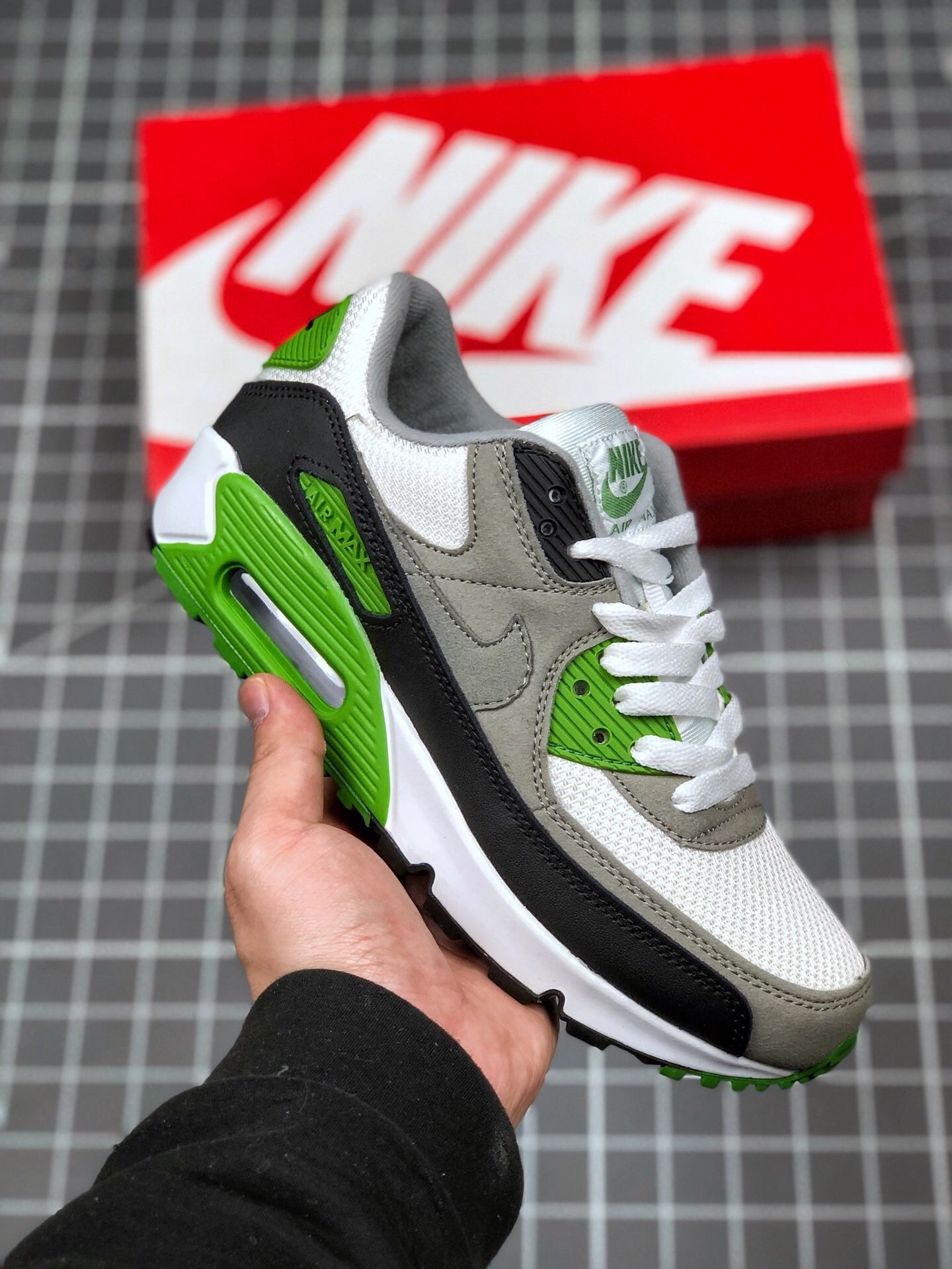 Nike Air Max 90 Chlorophyll WhiteChlorophyll-Black 5339716