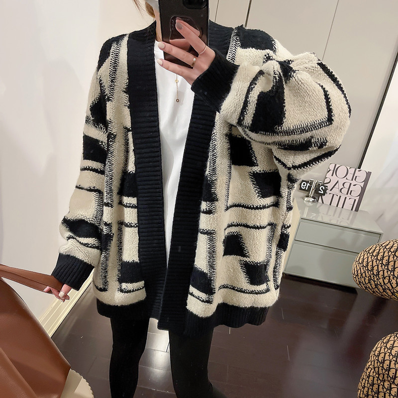 Wearing Loose Sweater Coat Medium Length Flocking Color Contrast Design Small Number of Knitted Cardigan Women alx