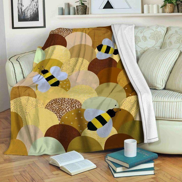 Bee Vintage Pattern Printed Fleece Blanket, Sherpa Blanket, Gift For Parent, Family Member, Friends Gift, Christmas Gift, Home Decor, Home Living