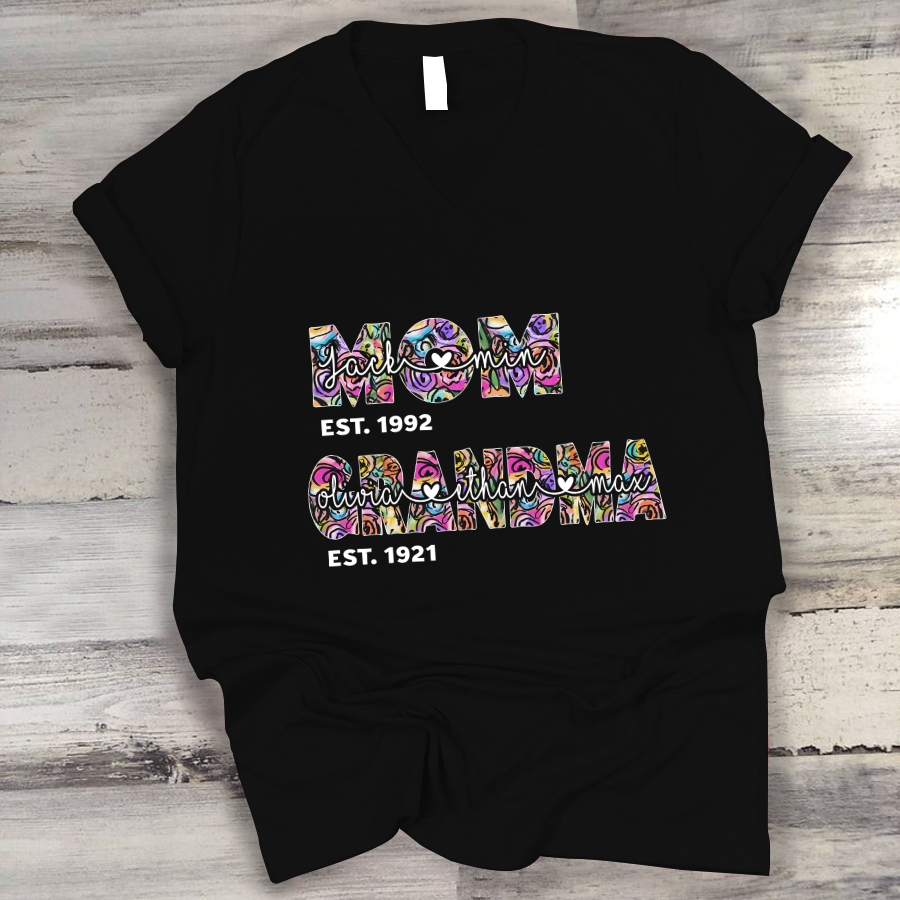 Personalized Mom Grandma Est Year With Kids & Grandkids Flower V-Neck