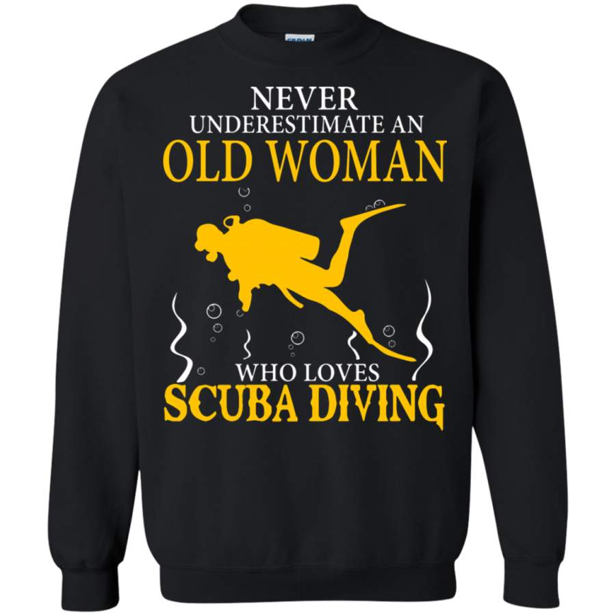 AGR Never Underestimate An Old Woman Who Loves Scuba Diving Sweatshirt