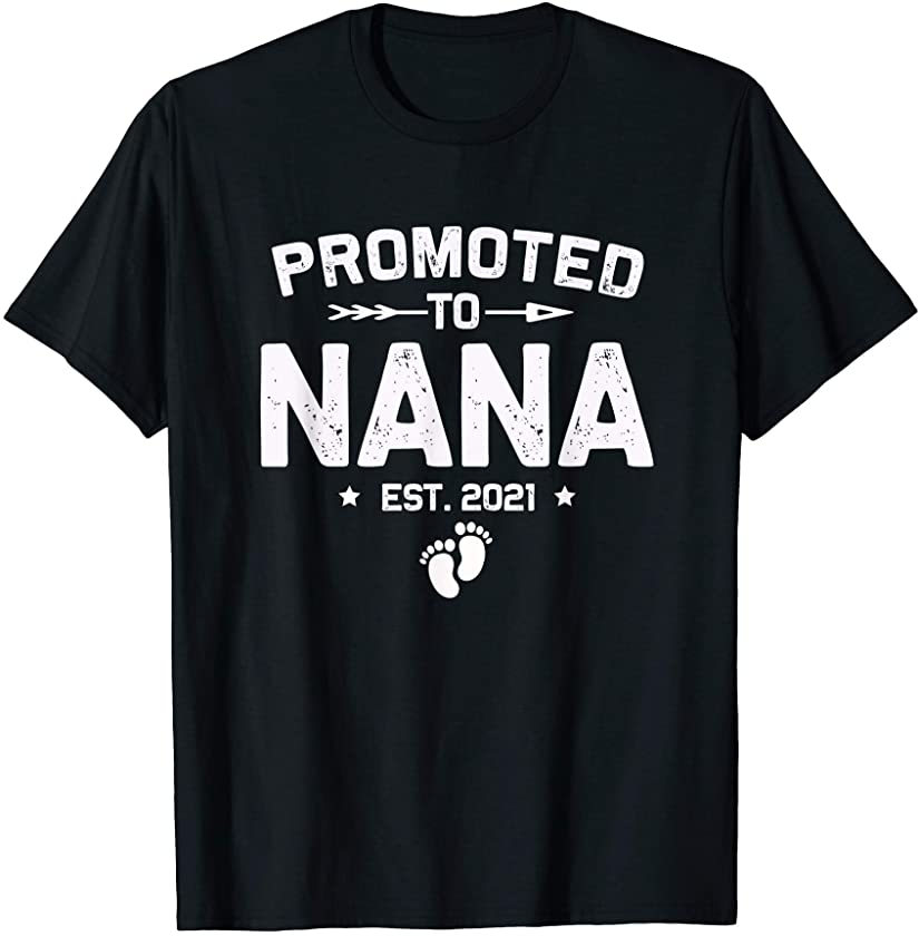 Vintage Promoted To Nana Est 2021 New Mom Gifts T-Shirt