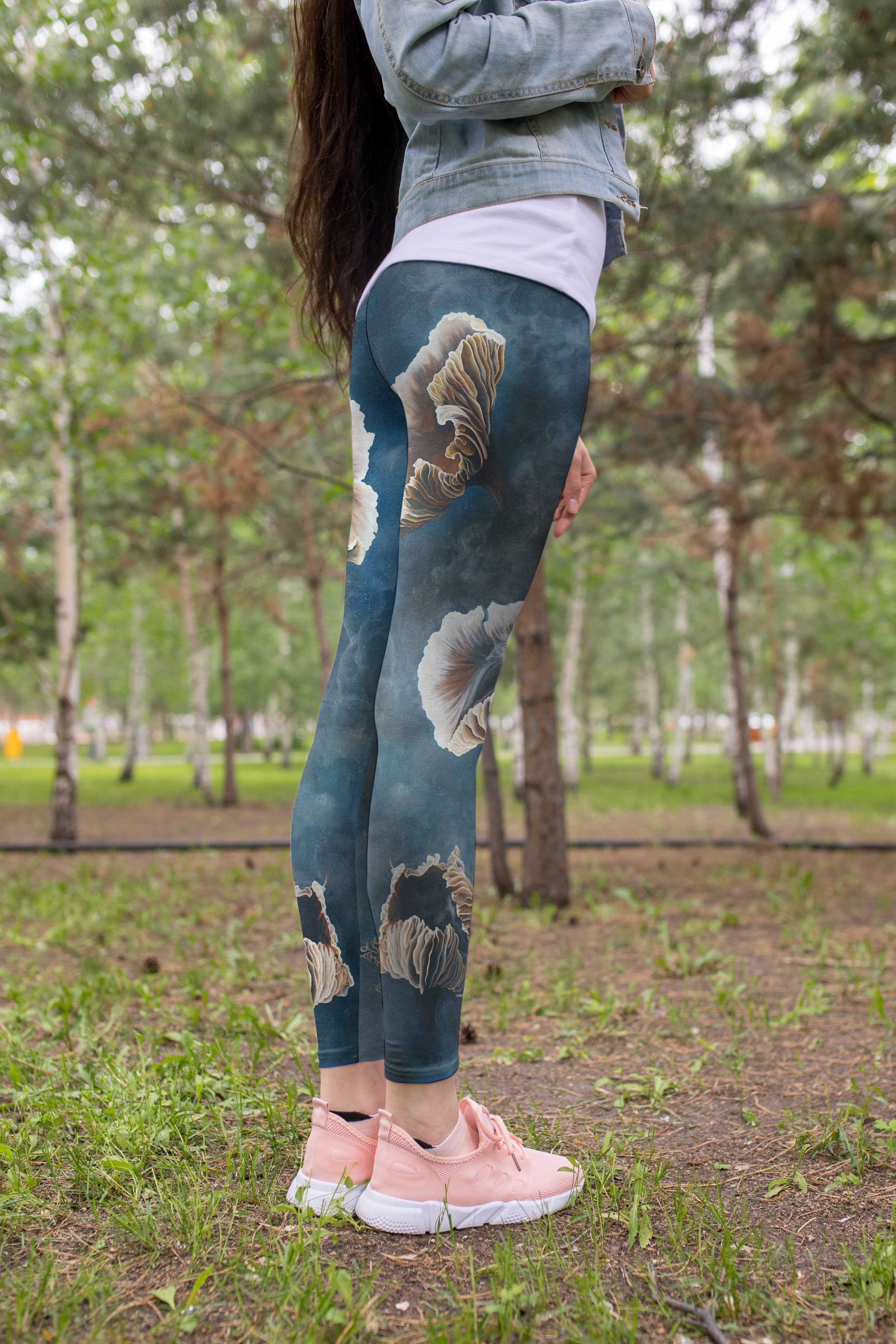 3D All Over Print Mushrooms And Gray Smoke Legging