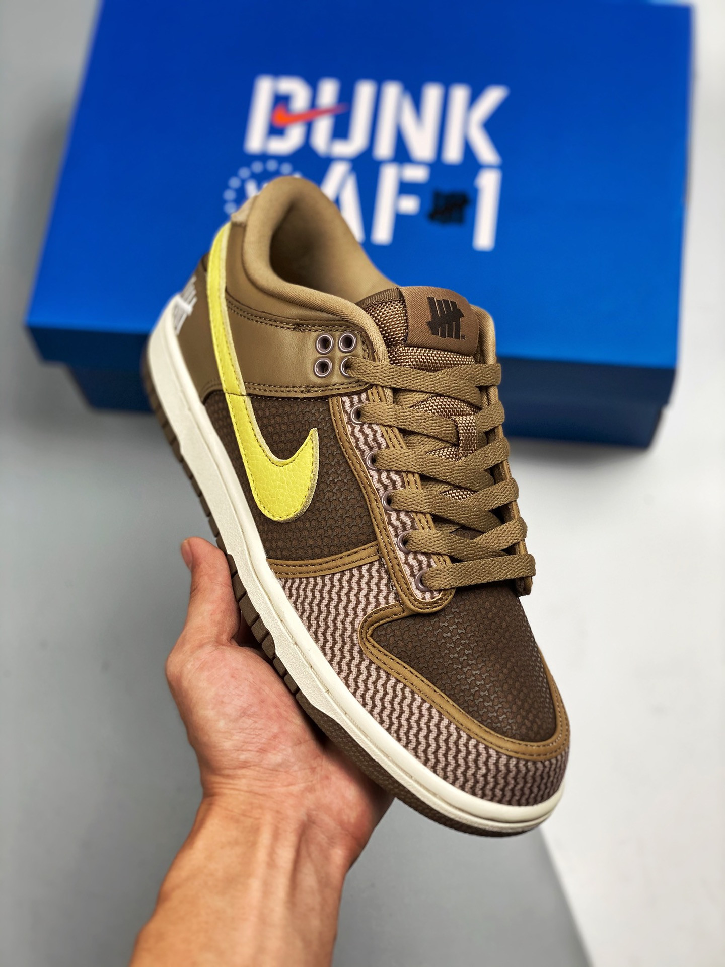 Undefeated x Nike Dunk Low CanteenLemon Frost 5338781