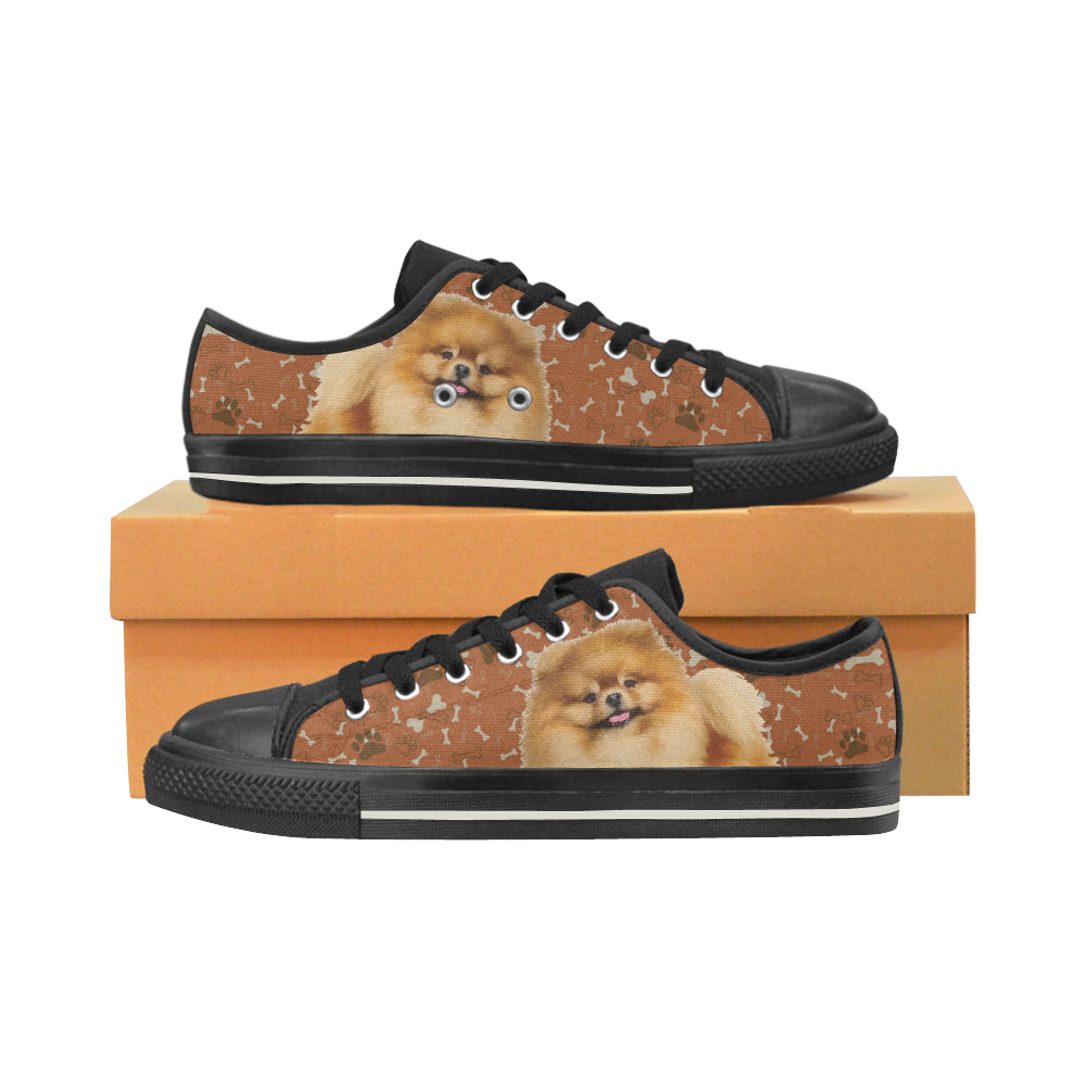 Pomeranian Dog Black Men’s Classic Canvas Shoes