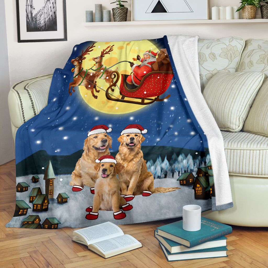 Christmas With Family Golden Retriever Blanket