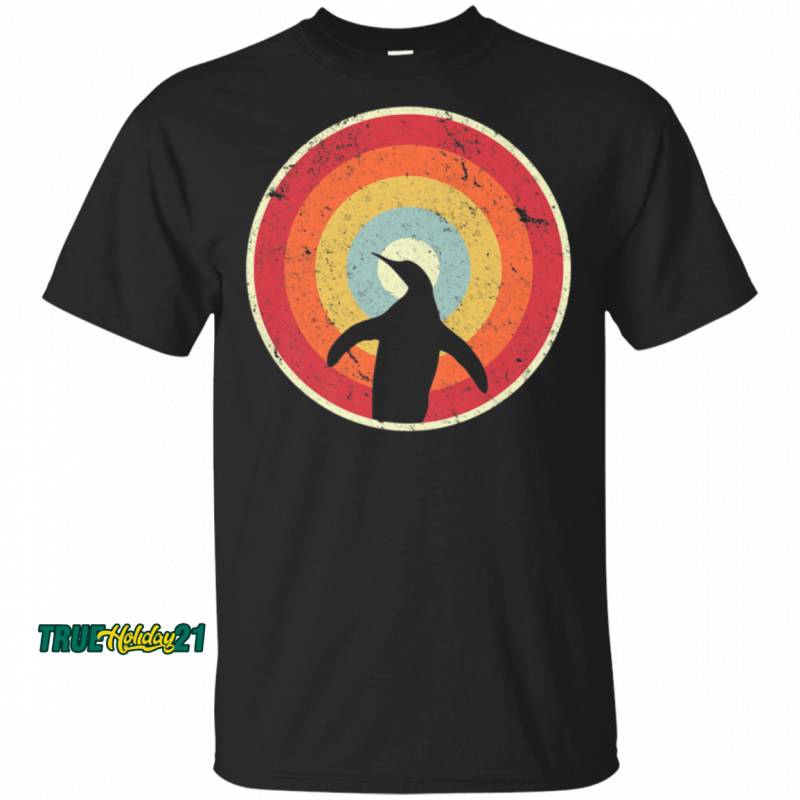 Penguin . Retro 70’s Style , Nature Lover T-Shirt