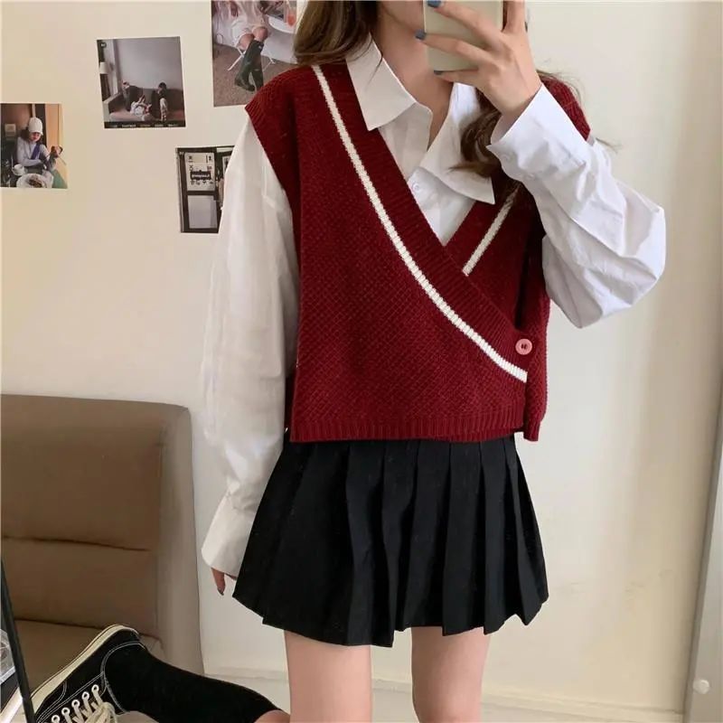 Sweater Vest Women Striped V-neck Sleeveless Sweaters Womens Daily Outwear Chic Simple All-match Korean Fashion Knitted Harajuku alx