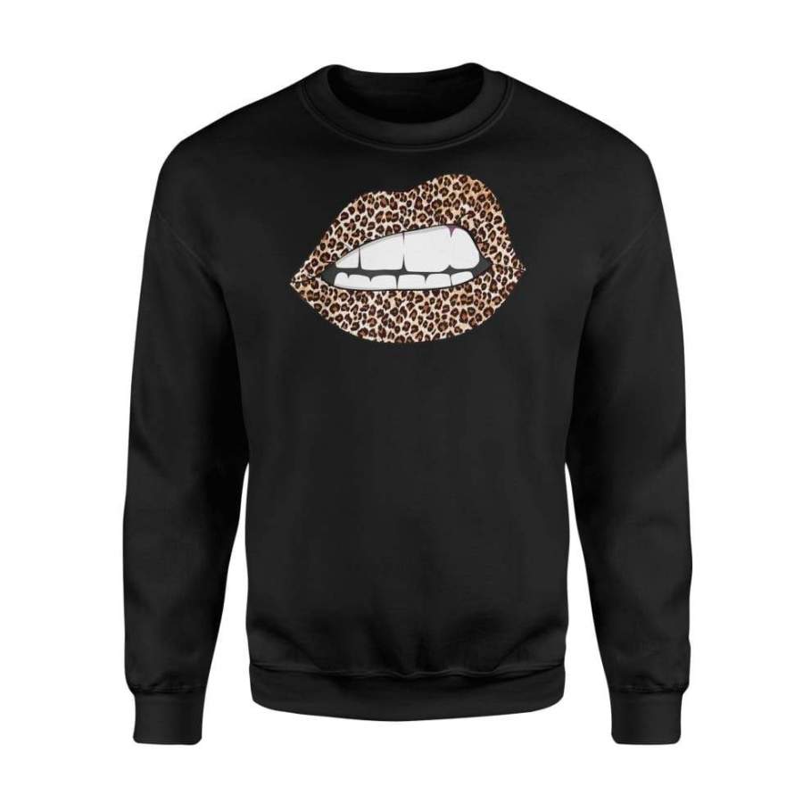 Sexy Leopard Print Lips Kiss Me Love Pout Lipstick – Standard Fleece Sweatshirt