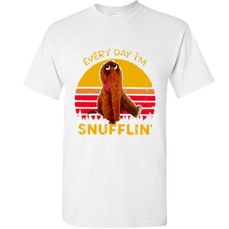 Everyday I’m Snufflin’ Sunset Classic Vintage Retro Design – Gildan Short Sleeve Shirt