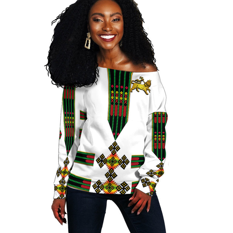 (Custom Personalised) Ethiopia Women Off Shoulder Sweater Ethiopian Lion Of Judah Tibeb Vibes No.1 Ver – Flag Style Lt8