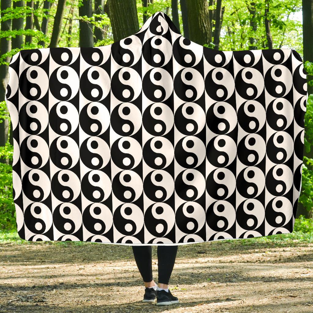 Yin Yang Classic Pattern Design Print Hooded Blanket