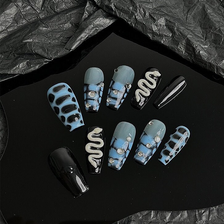 Black and Blue Croc Design Press on Nails/Snake Skin Fake Nails/ Gothic Nails/Y2k Nails/Reptile Nails/Gift for Her #243