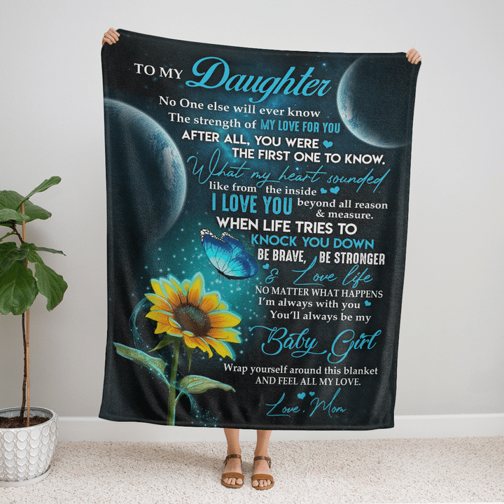 To My Daughter I Love You Beyond All The Reason And Measure Fleece Blanket Gift For Family, Birthday, Daughter, Mom To Daughter Gift Home Decor Bedding Couch Sofa Soft And Comfy