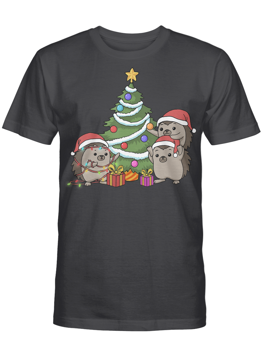 AmazeStyleZ Santa’s Reindeer, Ugly Christmas Sweater, Christmas Gift Ideas, Christmas Hedgehog Tshirt Kids Christmas Tree Lights Baubles T-Shirt