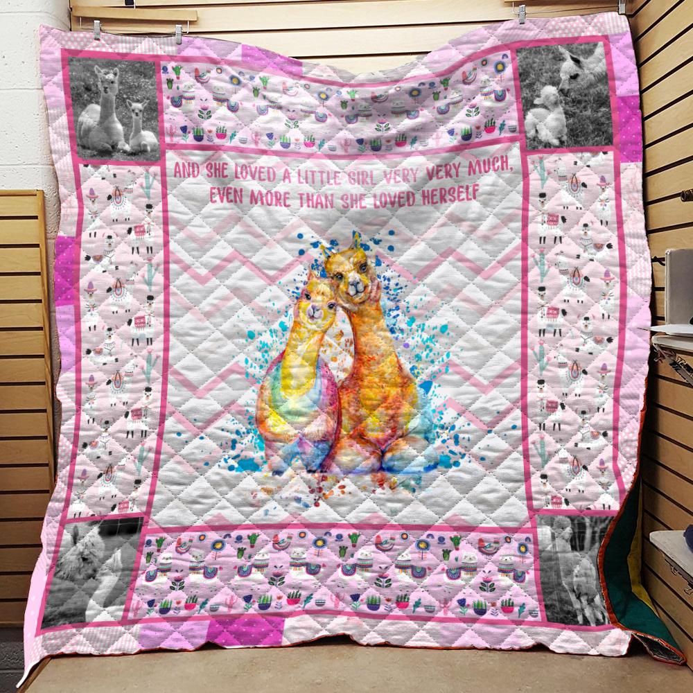 Alpaca Mama Quilt Blanket