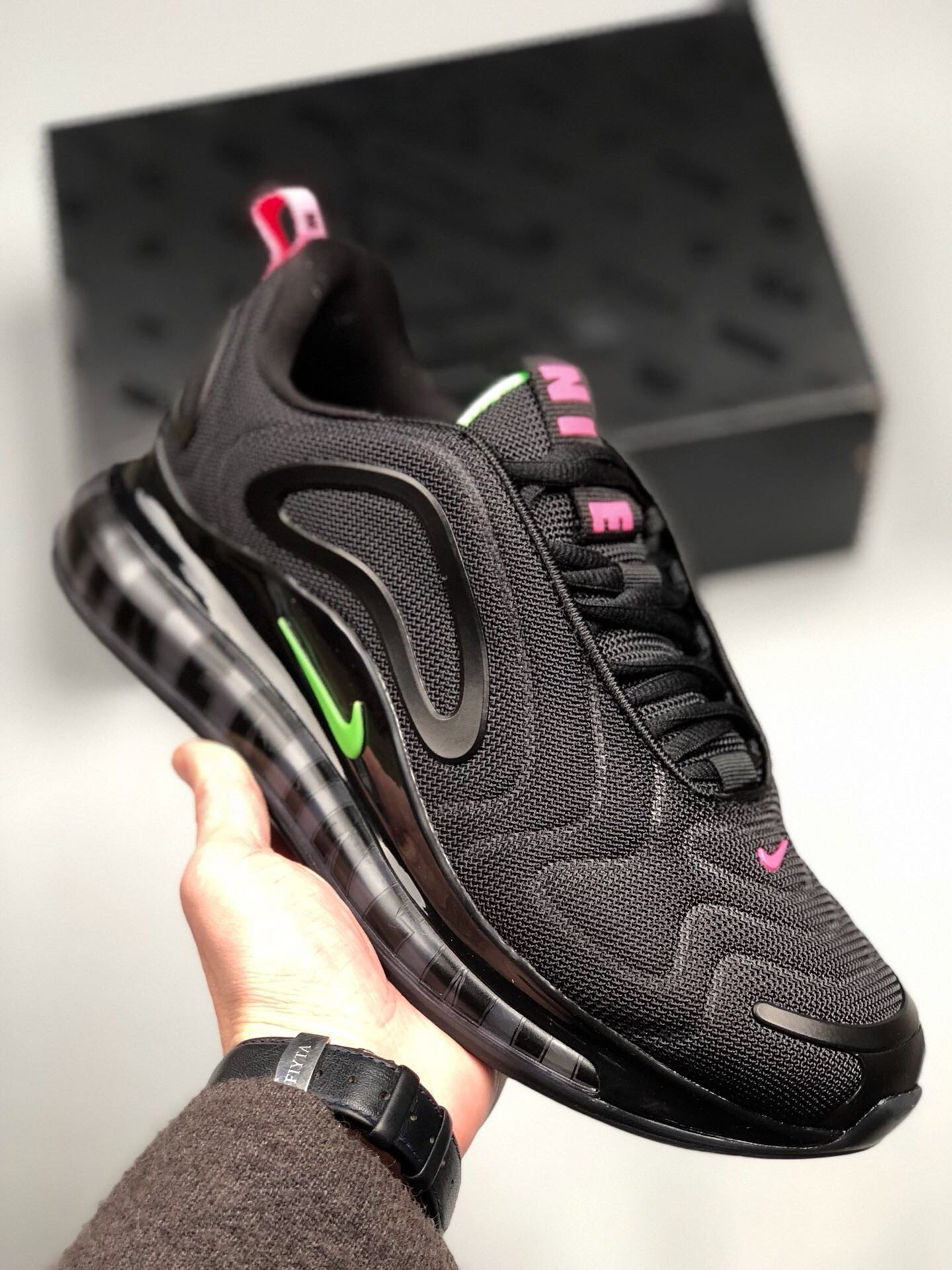 Nike Air Max 720 BlackHyper Pink-Scream Green 5339734