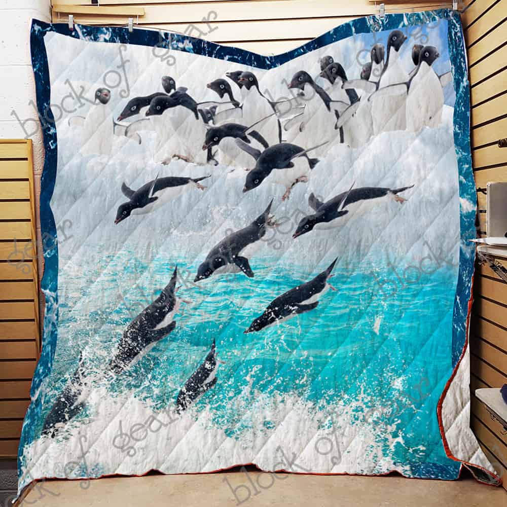 Penguin Squad Quilt N65