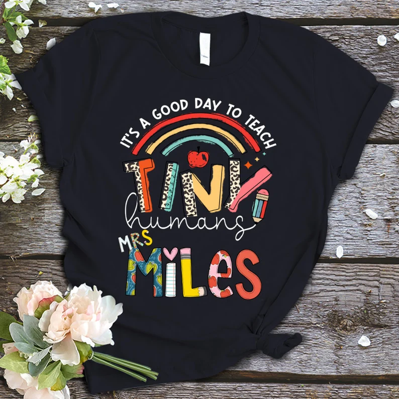 Personalized Unisex T-Shirt For Teachers Good Day Colorful Leopard Rainbow Design Custom Name Back To School Outfit