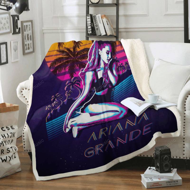 ARIANA GRANDE – Music Worldwide Art For Fans Sherpa Fleece Blanket