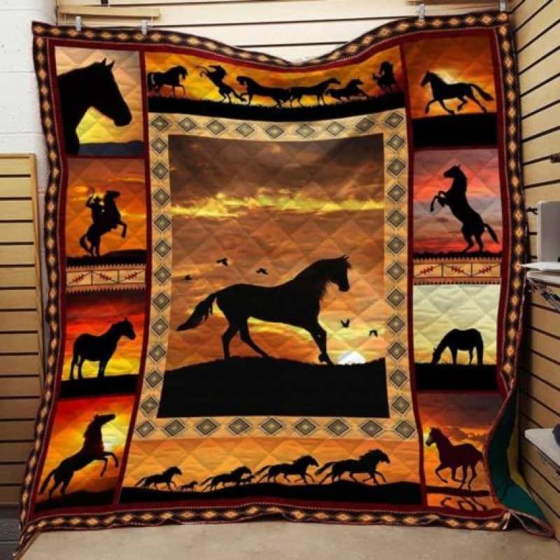 Horse D1301 83O37 Blanket