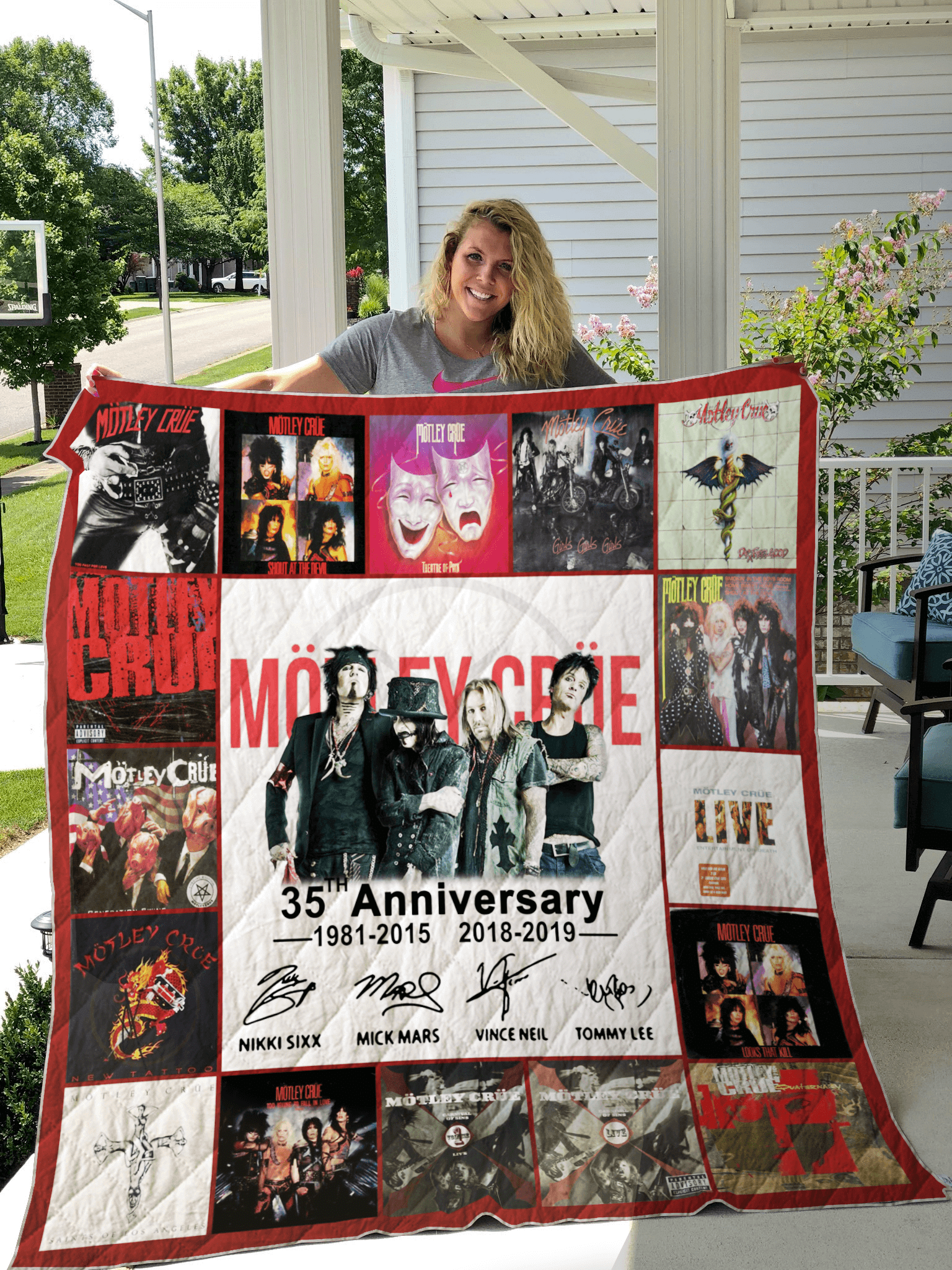 35 Years Of Mötley Crüe Thank You For The Memories Quilt Blanket