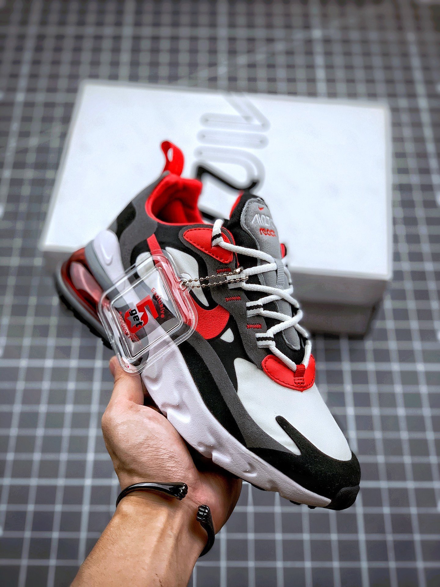 Nike Air Max 270 React BlackWhite-Iron Grey-University Red 5339792