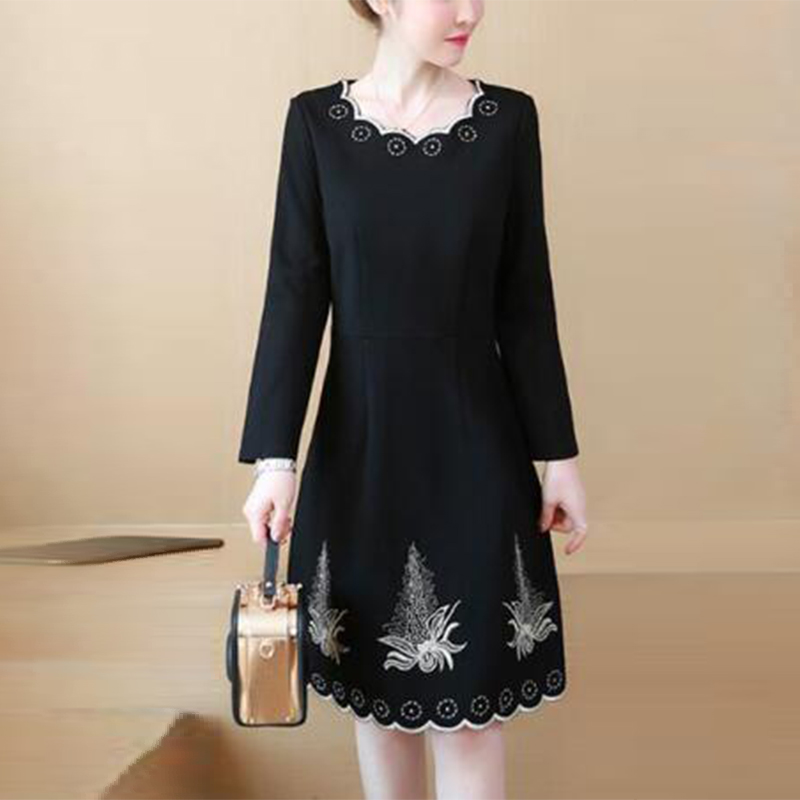 Autumn Winter Women’s Elegant Fashion Embroidery Dress Female Long Sleeve Temperament All-match Evening Party Dresses Robe Femme alx