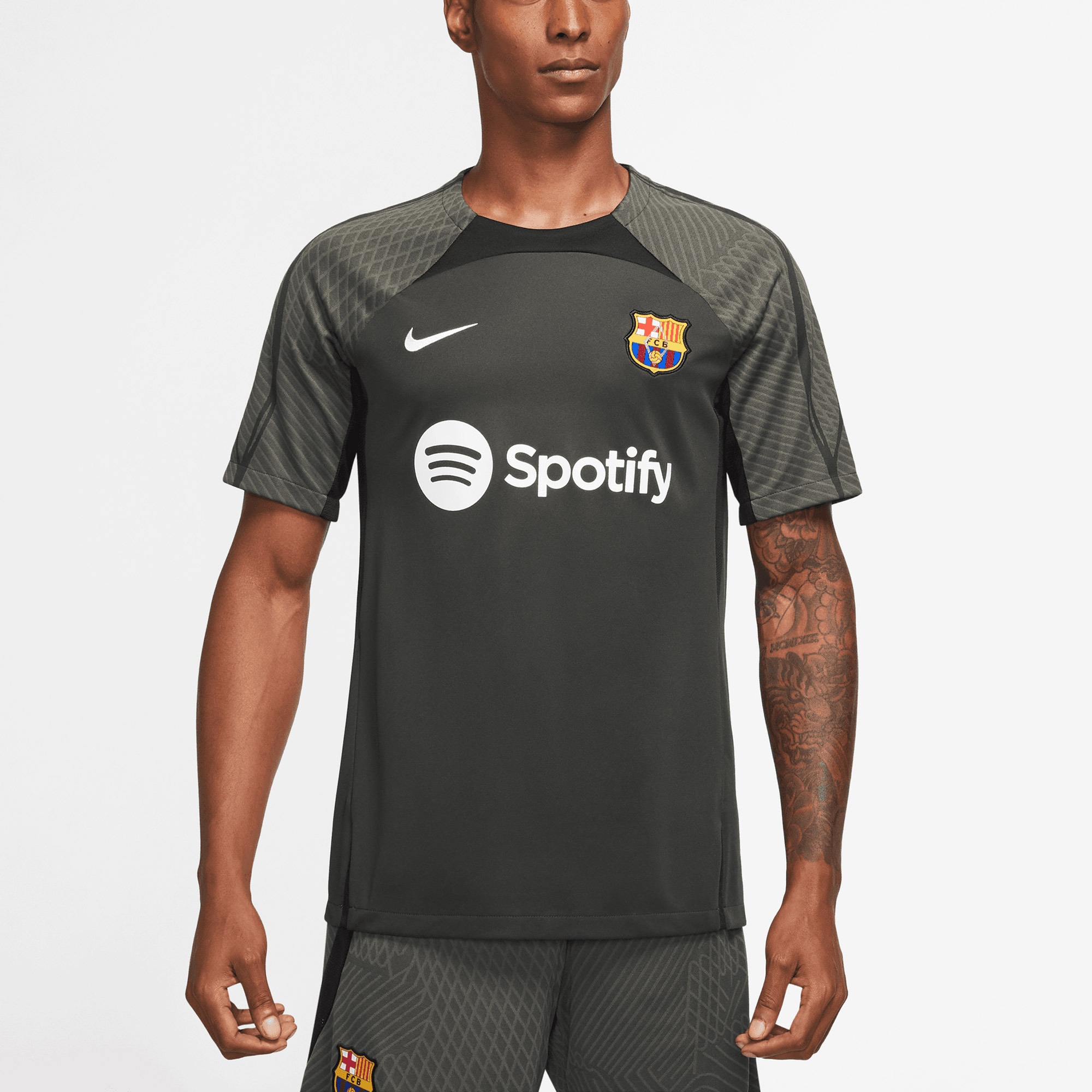 Barcelona 2023/24 Strike Training Top – Olive