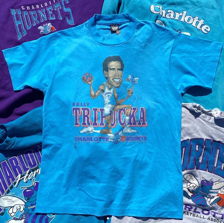 Vintage 1980s Charlotte Hornets x Salem Mike Tripucka Caricature Shirt Outfit