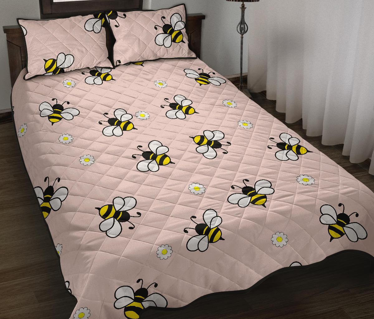 Cute bee flower pattern pink background Quilt Bed Set