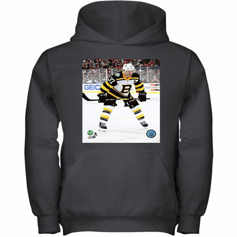 Patrice Bergeron Boston Bruins 2019 Winter Classic Action Youth Hoodie