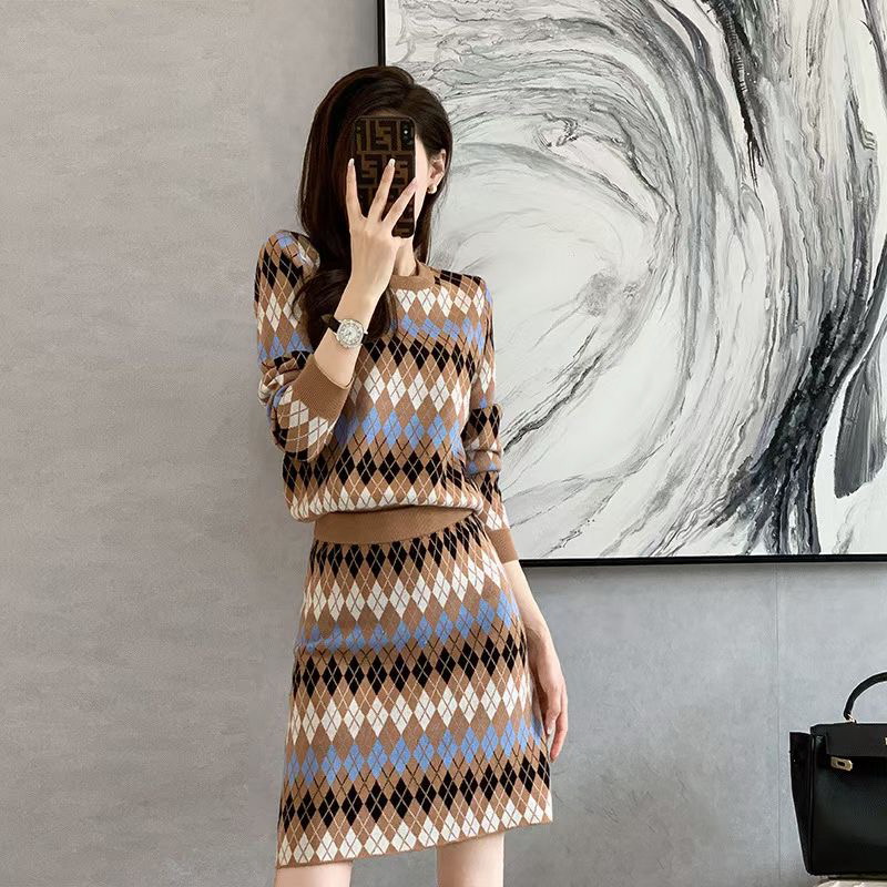 Women Knit Plaid Geometric Pattern Sweaters Tops + Skirt 2 Piece Set 2021 New Ladies Autumn Casual Long Sleeve Knitted Suit alx