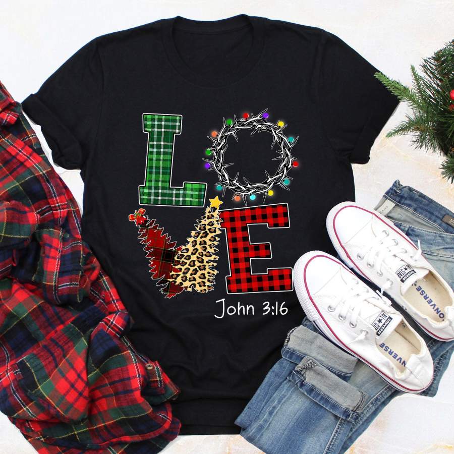 Love christ crown xmas tree John 3 16 christian christmas t-shirt, christmas shirts, christmas gifts, plaid shirts, christmas plaid shirt - GST