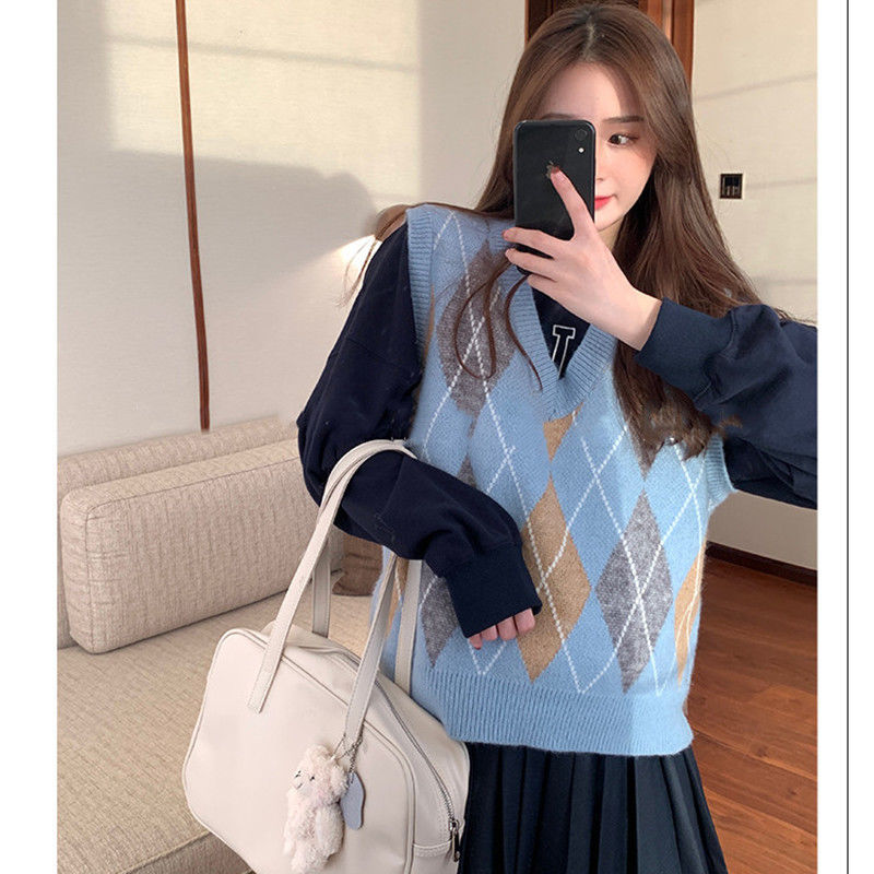 Sweater Vest V-Neck Vintage Argyle Sleeveless Knitted Casual Spring Autumn Preppy Style Ulzzang Slim All-match Soft Trendy Chic alx