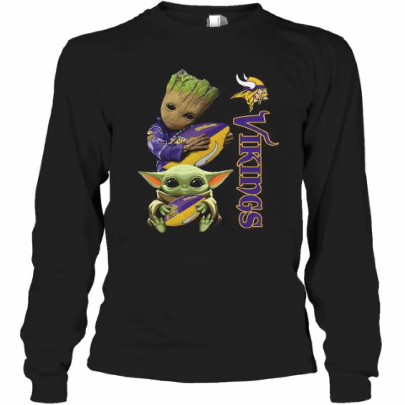 Baby Groot And Yoda Hug Minnesota Vikings Long Sleeve T-Shirt