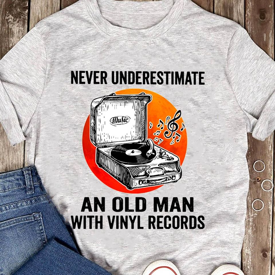 Never Underestimate An Old Man With Vinyl Records Standard Men T-shirt