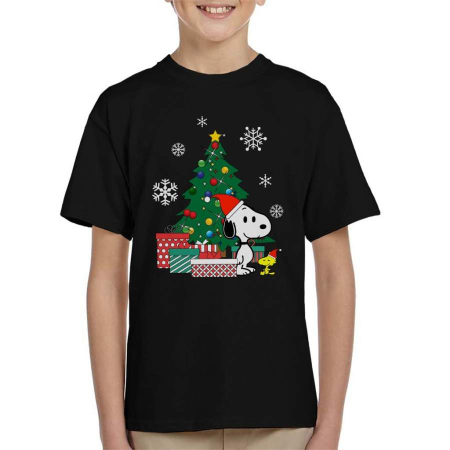 Snoopy And Woodstock Around The Christmas Tree Kid’s T-shirt