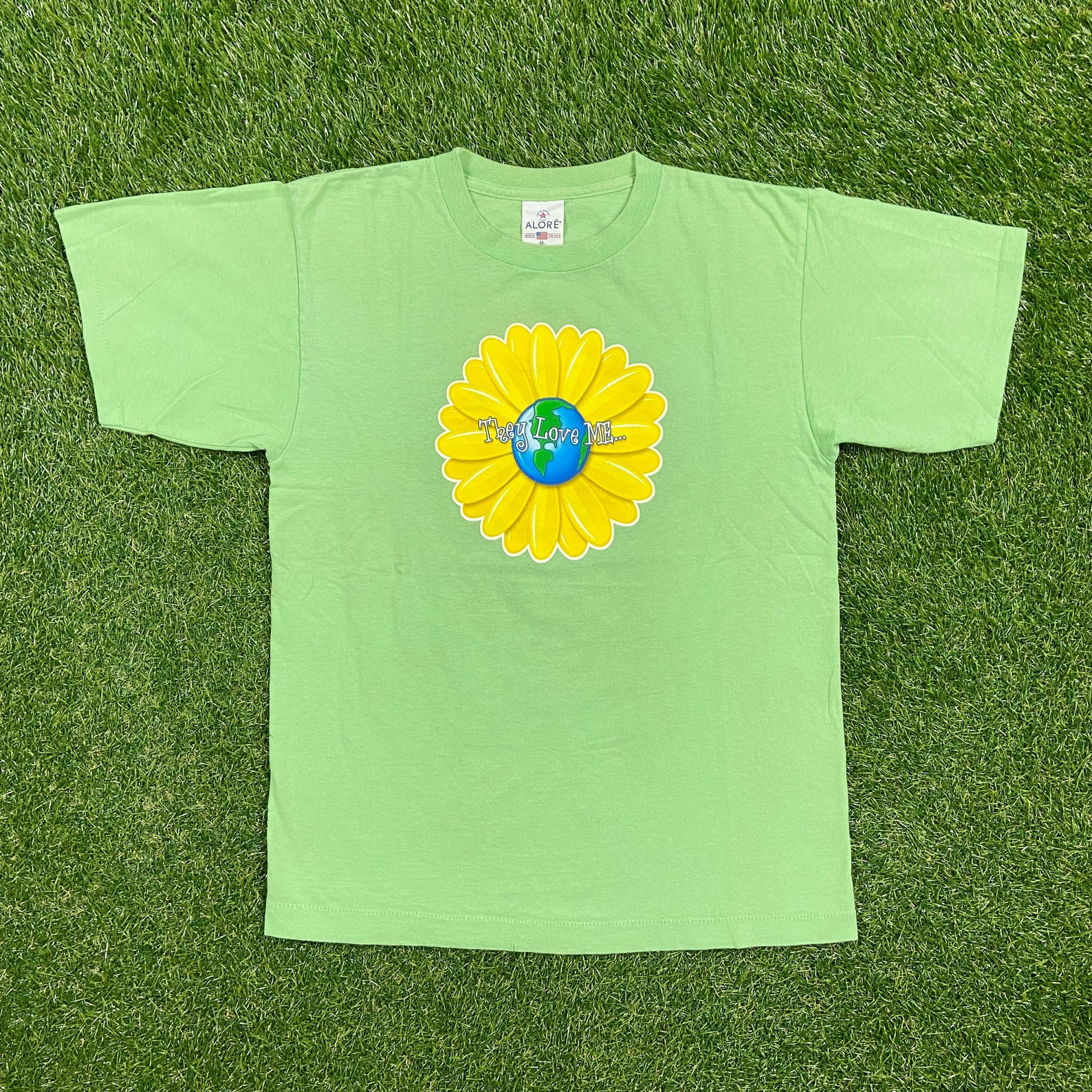 Vintage They Love Me They Love Not Earth Daisy T Shirt Tee Alore Made Usa M Earth Day Green Save The Planet Animals Tree Hugger