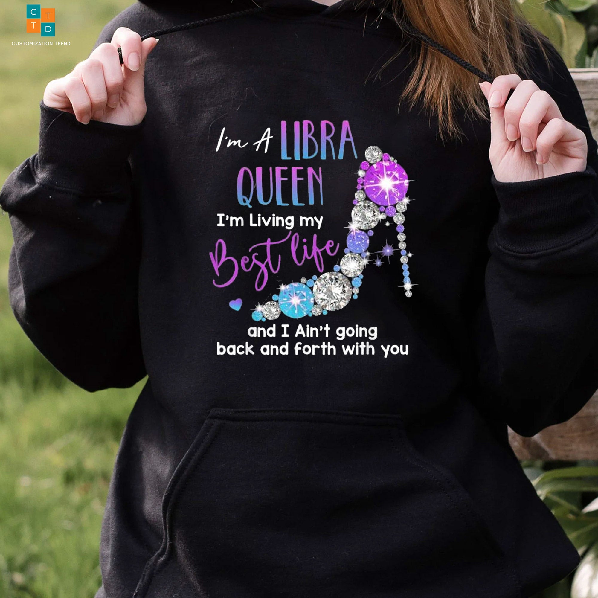 I’M A Lirbra Queen I’M Living My Best Life Hoodie, Shirt