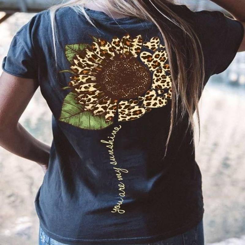 You Are My Sunshine Yellow Blooming Sunflower Leopard Fur Pattern Petals Heart Petals Beautiful Gift For Your Beloved People Royal Blue Women T-Shirt S-3Xl