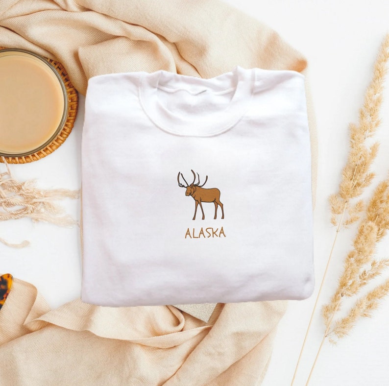 Alaska Embroidered Sweatshirt 2D Crewneck Sweatshirt All Over Print Sweatshirt For Women Sweatshirt For Men Sws4291