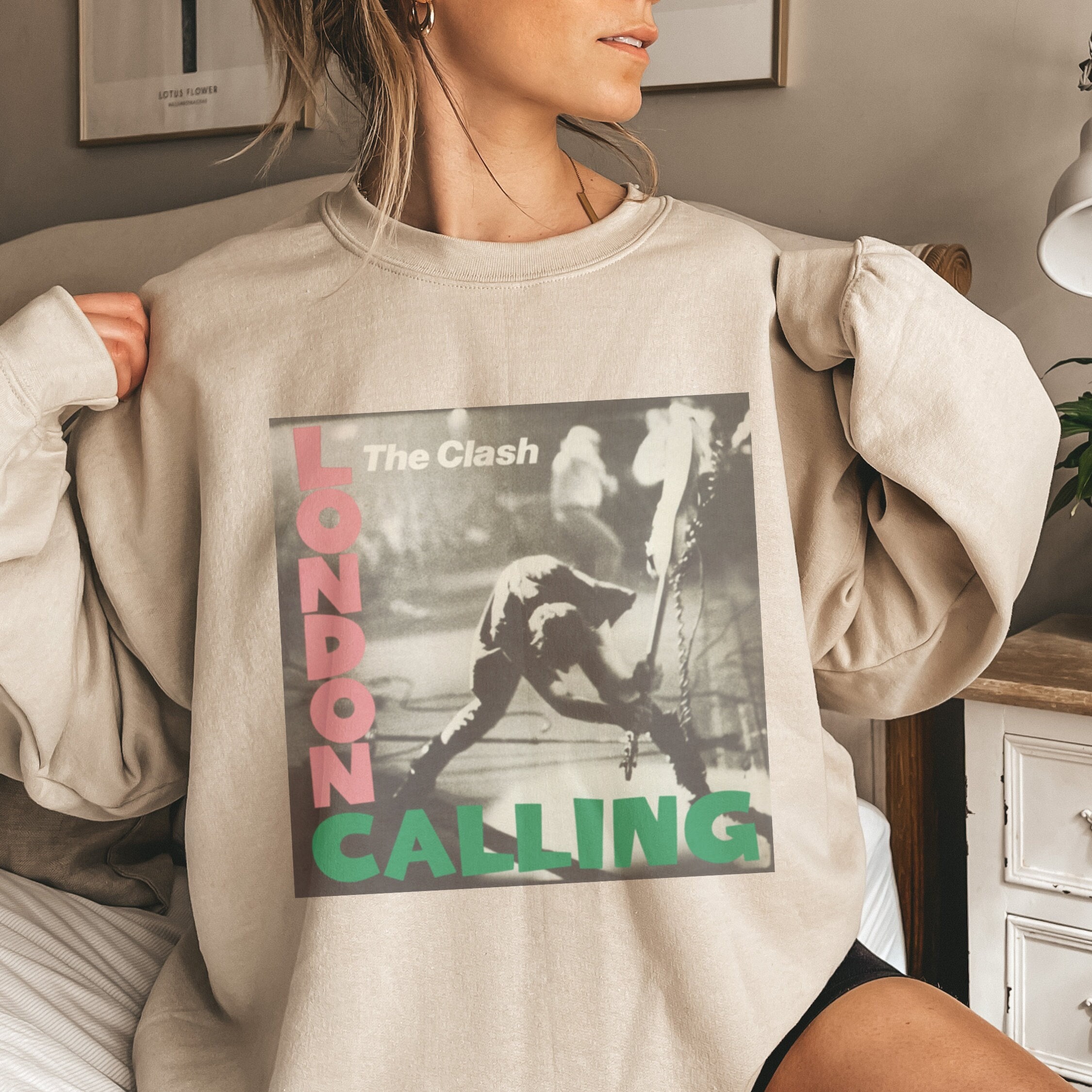 The Clash London Calling Sweatshirt, The Clash Shirt, The Clash, Clash Shirt, Punk Rock, London Calling, Punk Shirt, Punk Rock Sweatshirt