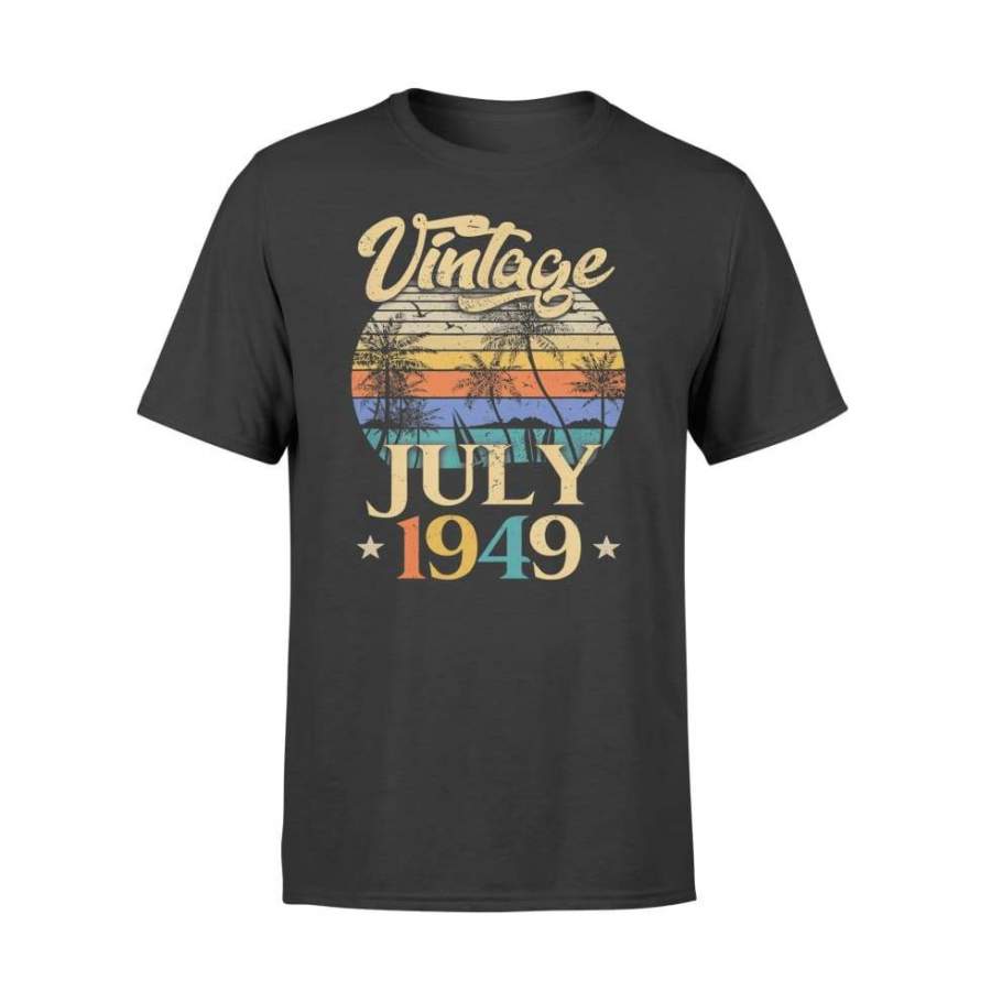 Retro Classic Vintage July 1949 70th Birthday Gift – Standard T-shirt