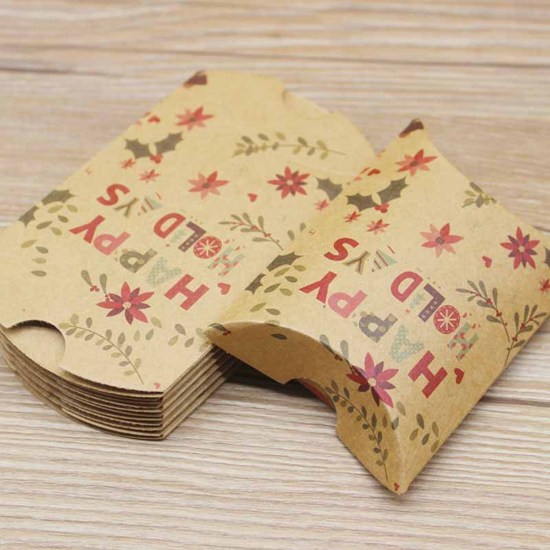 10pcs Christmas Kraft Paper Box Pillow Shape Candy Box Merry Christmas Favor Gift Boxes For Kids Happy New Year Navidad 2022 alx