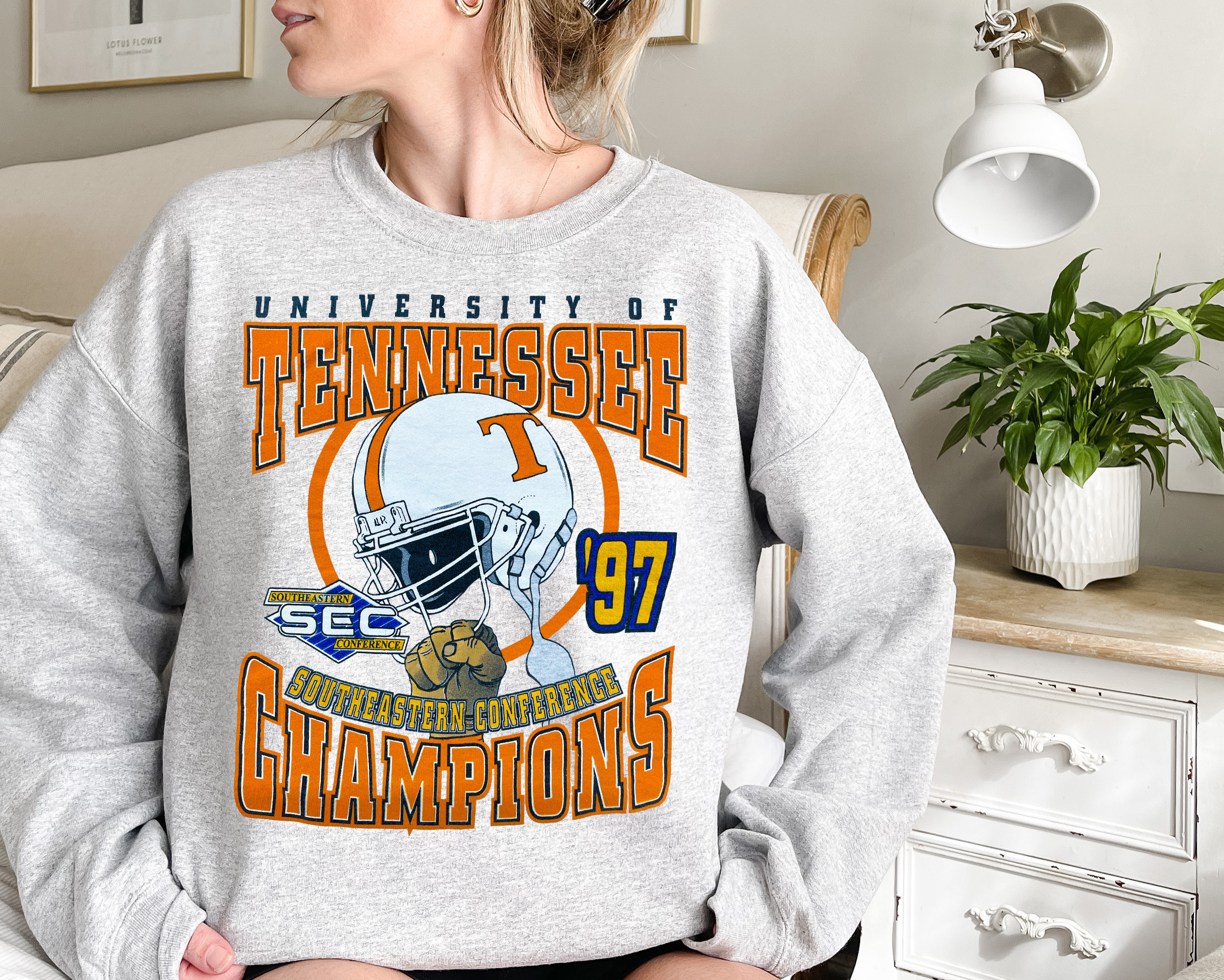Retro Tennessee Crewneck Sweatshirt, Tennessee Fan Crewneck Sweatshirt, Football Sweater, 1997 University Of Tennessee Shirt,Game Day Hoodie