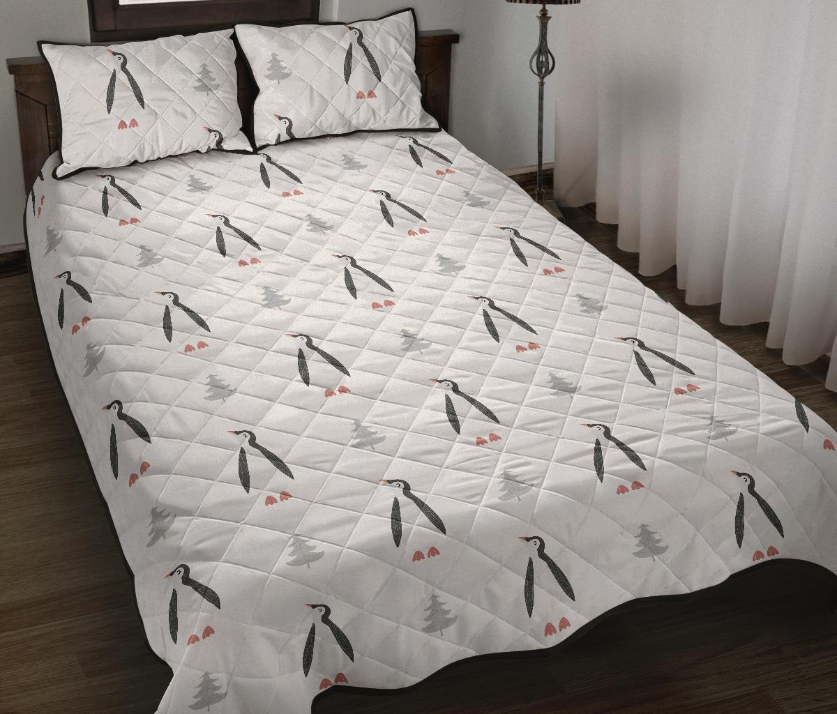 Penguin pattern Quilt Bed Set