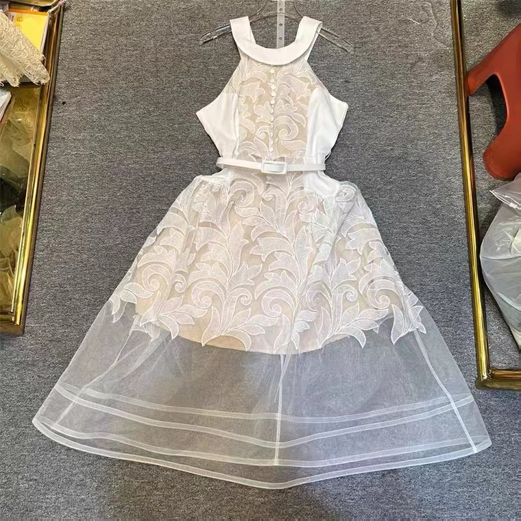 Vietnamese Luxury brand Party Dress Female Embroidered Organza Stitched Sleeveless A-Line Hanging Neck Dresses with Belt alx