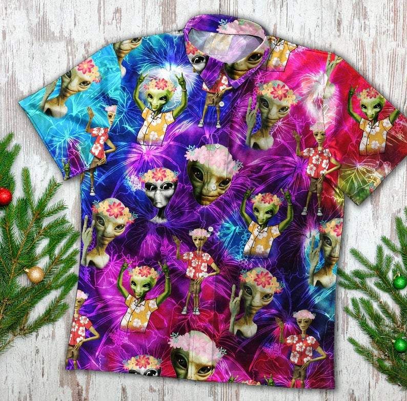 Alien Hawaiian Shirt Alien Wearing Flower Wreath Pattern Purple Pink Hawaii Aloha Shirt